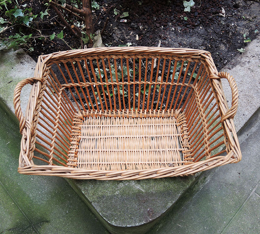 Ancien Panier à Linge Blanchisseuse en Osier (4)