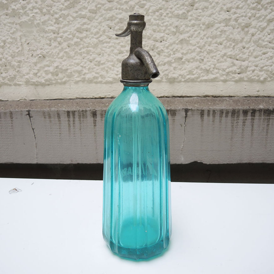siphon-verre-turquoise-vintage Ancien Siphon en Verre Turquoise T Haramburu Biarritz