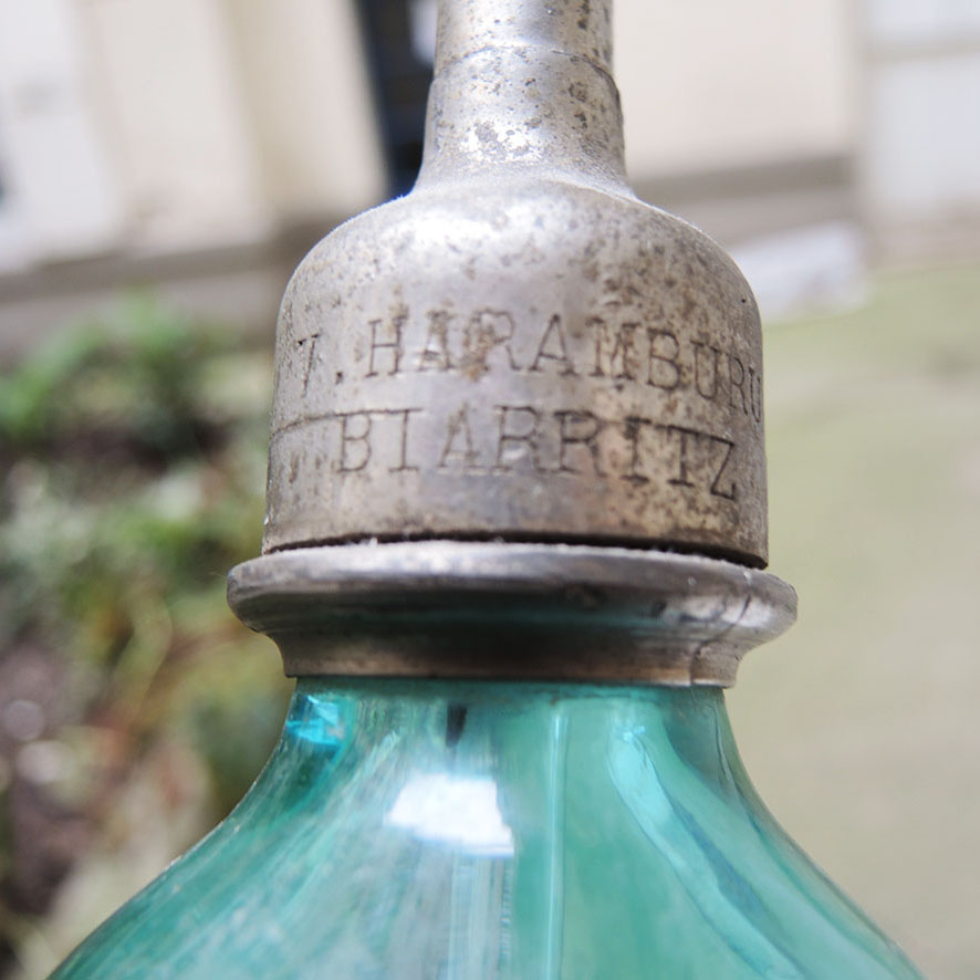 Ancien Siphon en Verre Turquoise T Haramburu Biarritz (4)
