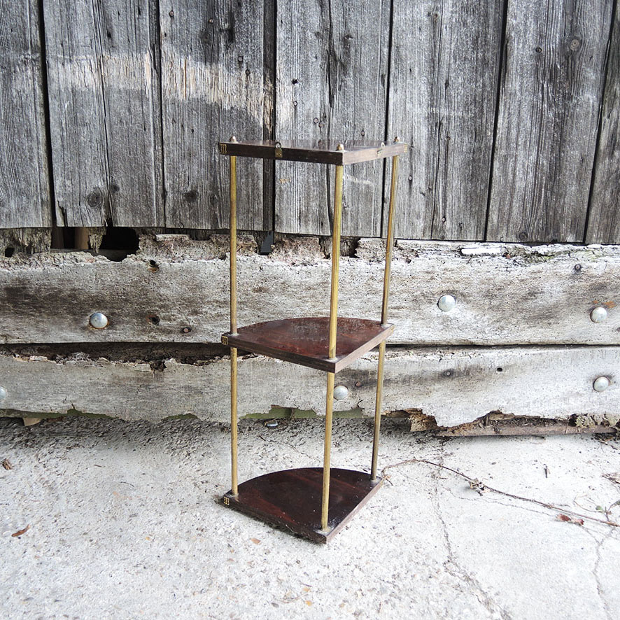 etagere-laiton-bois-vintage Ancienne Etagère d'Angle en Laiton & Bois Verni
