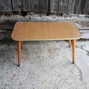 Ancienne Table d'Appoint en Formica, Laiton & Bois