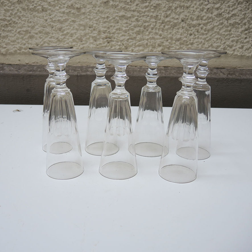 Ensemble de 7 flûtes à champagne vintage inspirées du style Louis-Philippe. (5)