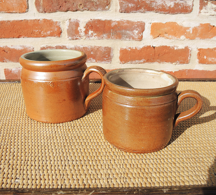 2 Anciens Pot à Anse en Grès H 10,5 & 12,5 cm (2)