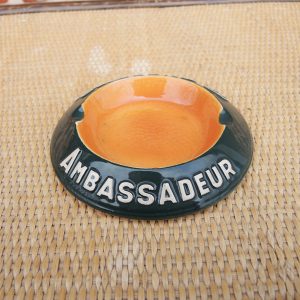 Ancien Cendrier Publicitaire en Céramique AMBASSADEUR CUSENIER