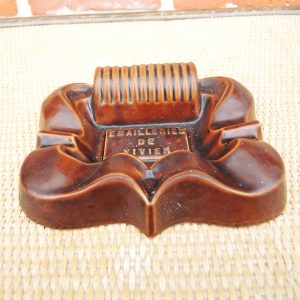 Ancien Cendrier Publicitaire en Fonte Emaillée EMAILLERIES DE VIVIER