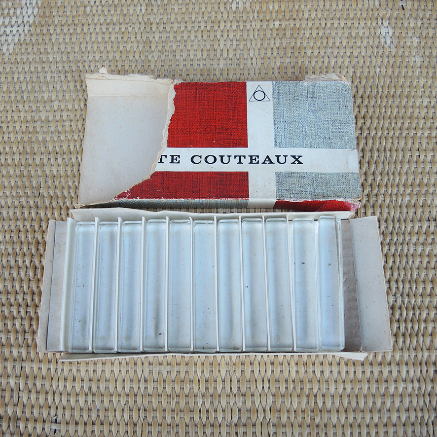 11 Anciens Porte-Couteaux Rectangulaires en Cristal Transparent (3)