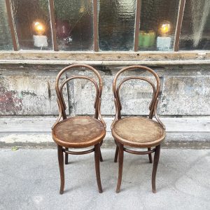2 Anciennes Chaises de Bistrot en Bois Courbé Thonet