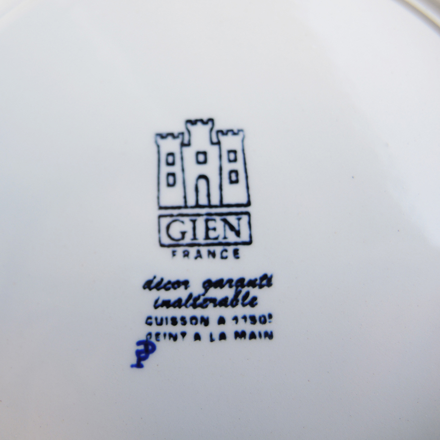 Ancienne Assiette à Dessert en Céramique Gien – Décor Coq & Pivoines (2)
