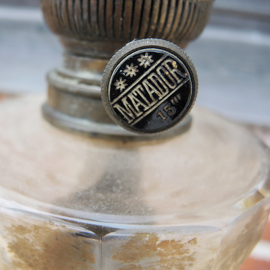 Ancienne Lampe à Pétrole Matador en Céramique, Laiton et Verre (4)