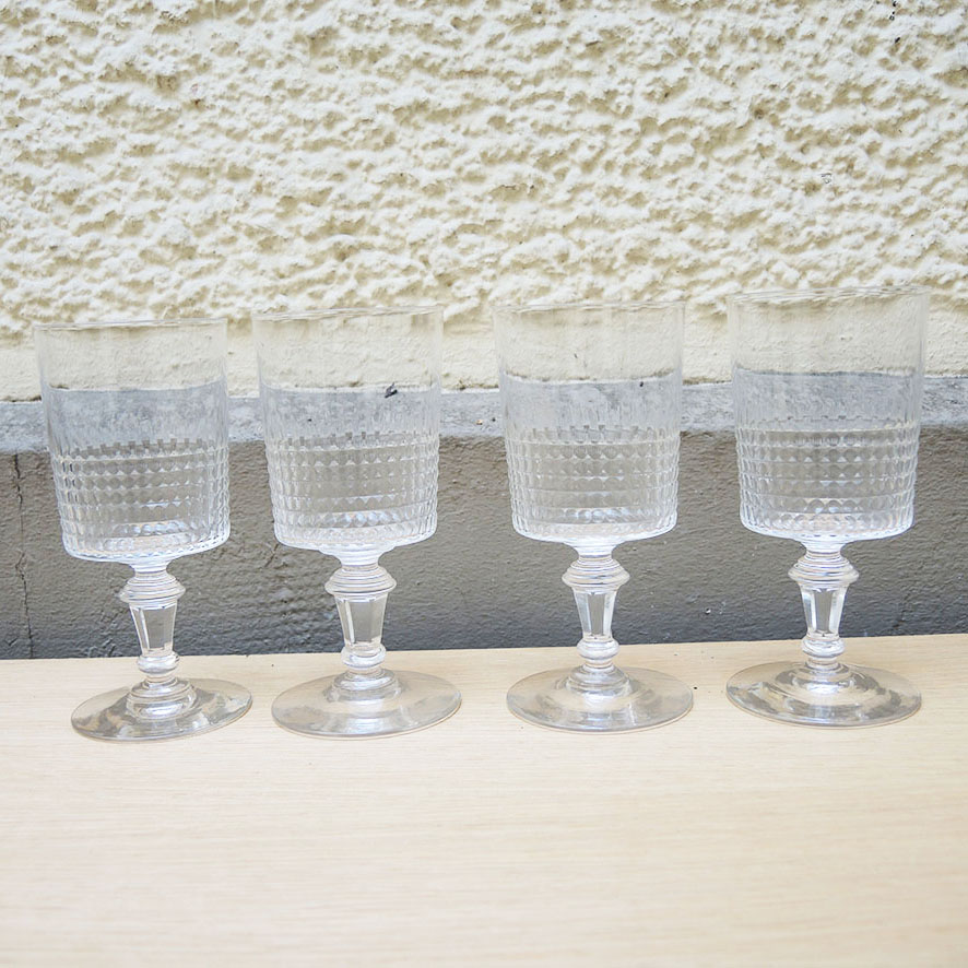 Lot de 9 Anciens Verres à Pied de Style Baccarat (1)