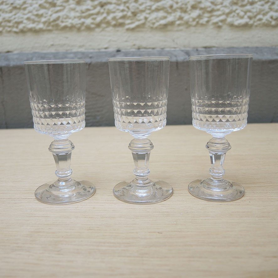 Lot de 9 Anciens Verres à Pied de Style Baccarat (6)