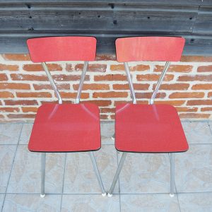 2 Anciennes Chaises en Formica Rouge