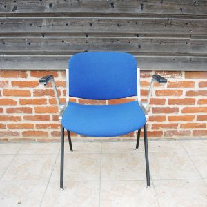 Ancien Fauteuil Bleu Agora Paolo Favaretto pour Emmegi