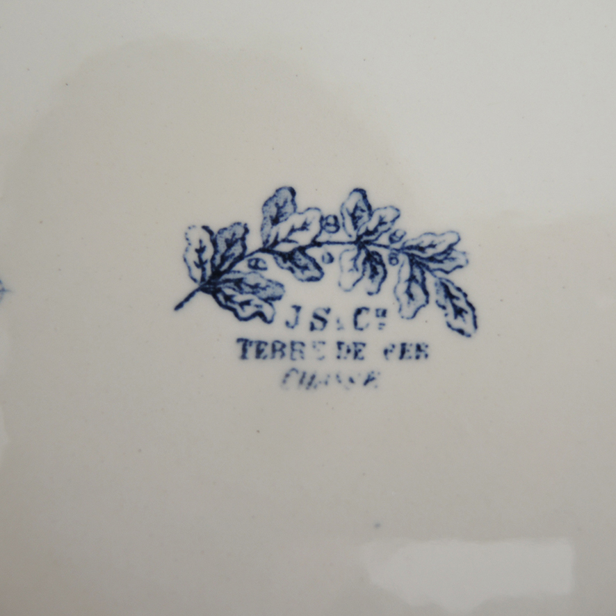 Ancien Plat en Terre de Fer J S & Cie - Chasse – Image 4