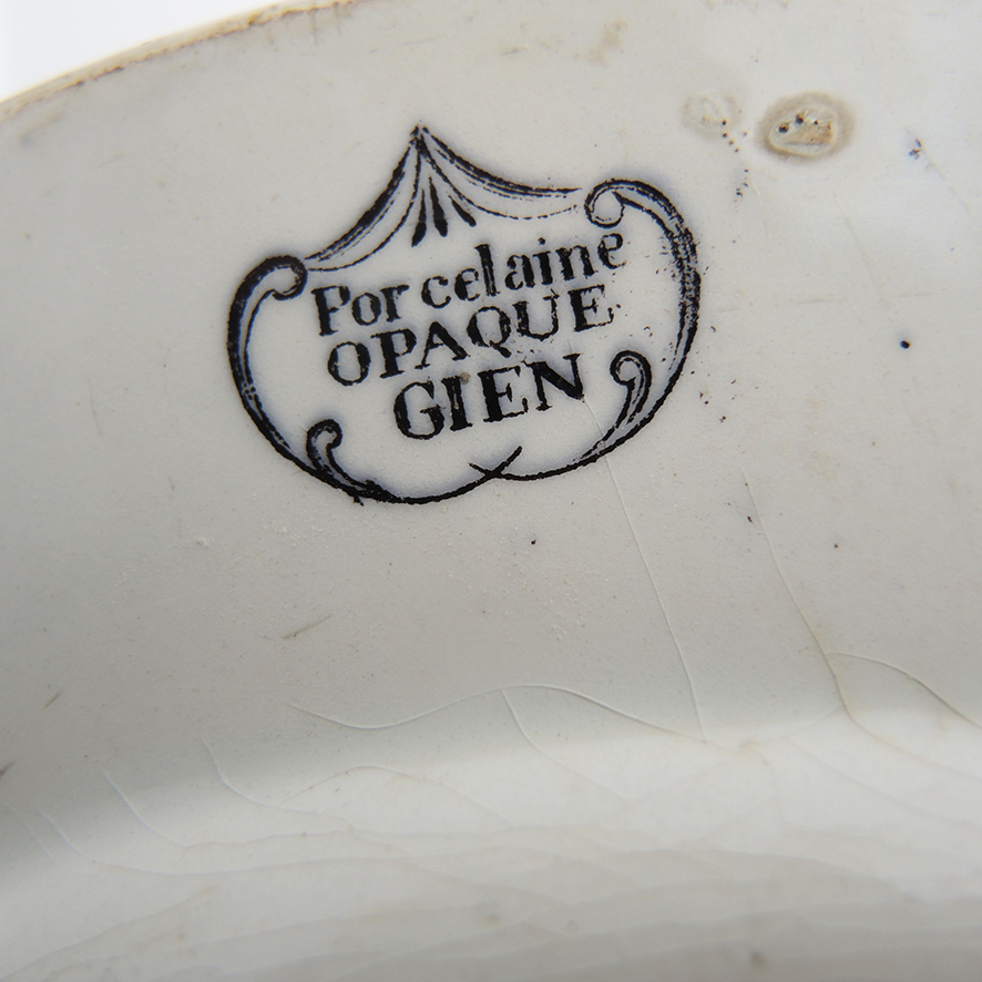 Ancienne Assiette Parlante Gien - Le Jour de Barbe – Image 3