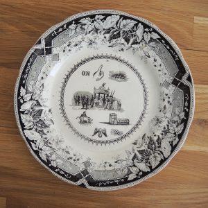 Ancienne Assiette Parlante HB Choisy Le Roi - On Doit Aimer Les Malheureux