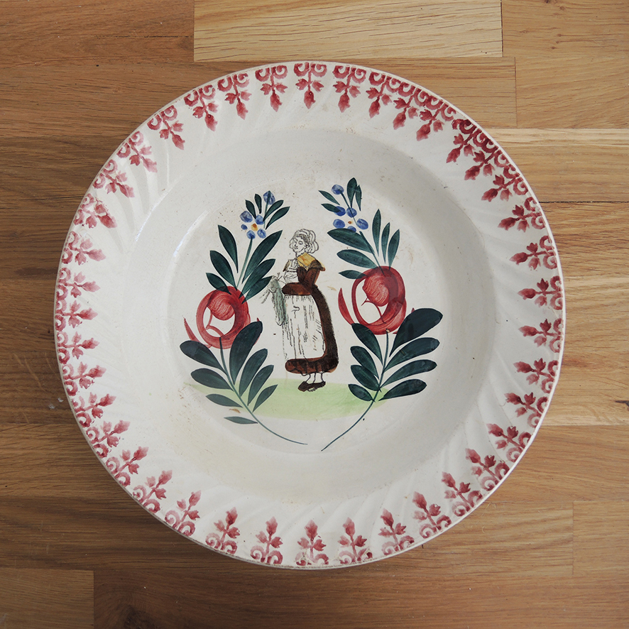 Ancienne Grande Assiette Creuse Moulin des Loups - Paysanne