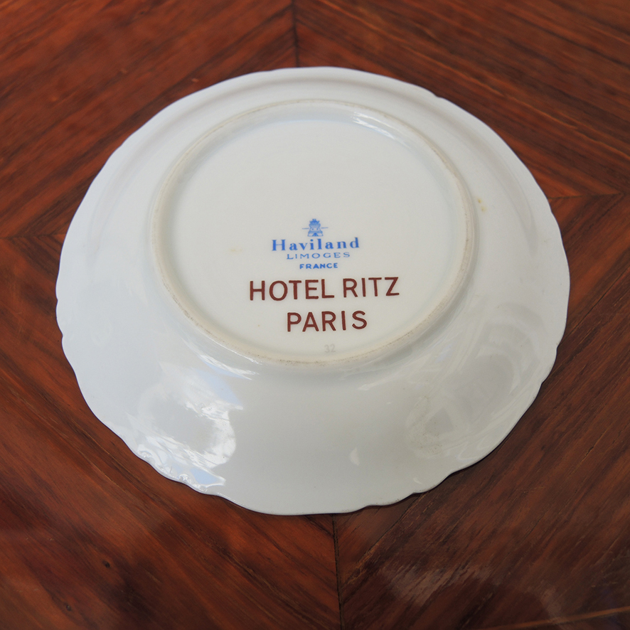 Ancienne Soucoupe en Porcelaine Haviland pour Le Ritz - Image 2