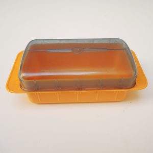 Ancien Beurrier en Plastique Bouton d'Or Deux Ailes