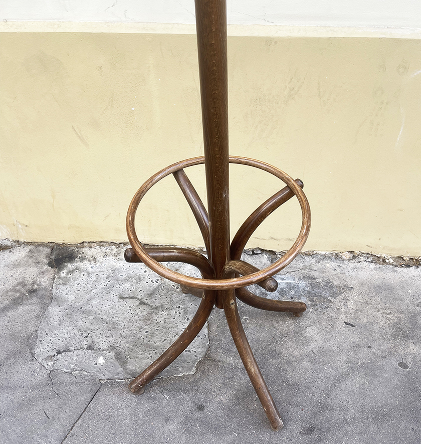 Ancien Porte Manteau Perroquet en Bois Courbé – Style Thonet - Image 4