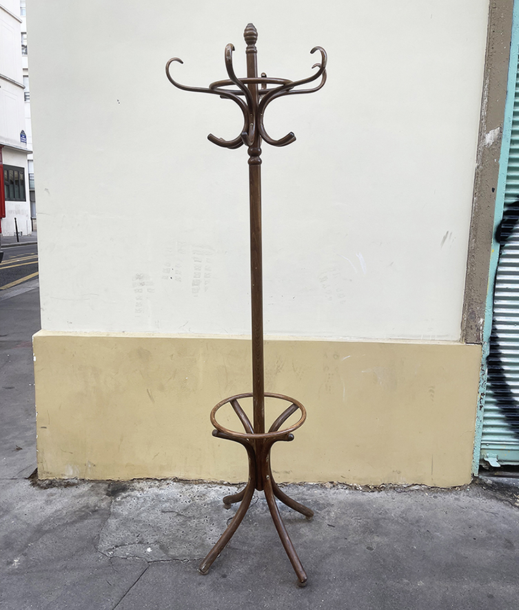 Ancien Porte Manteau Perroquet en Bois Courbé – Style Thonet