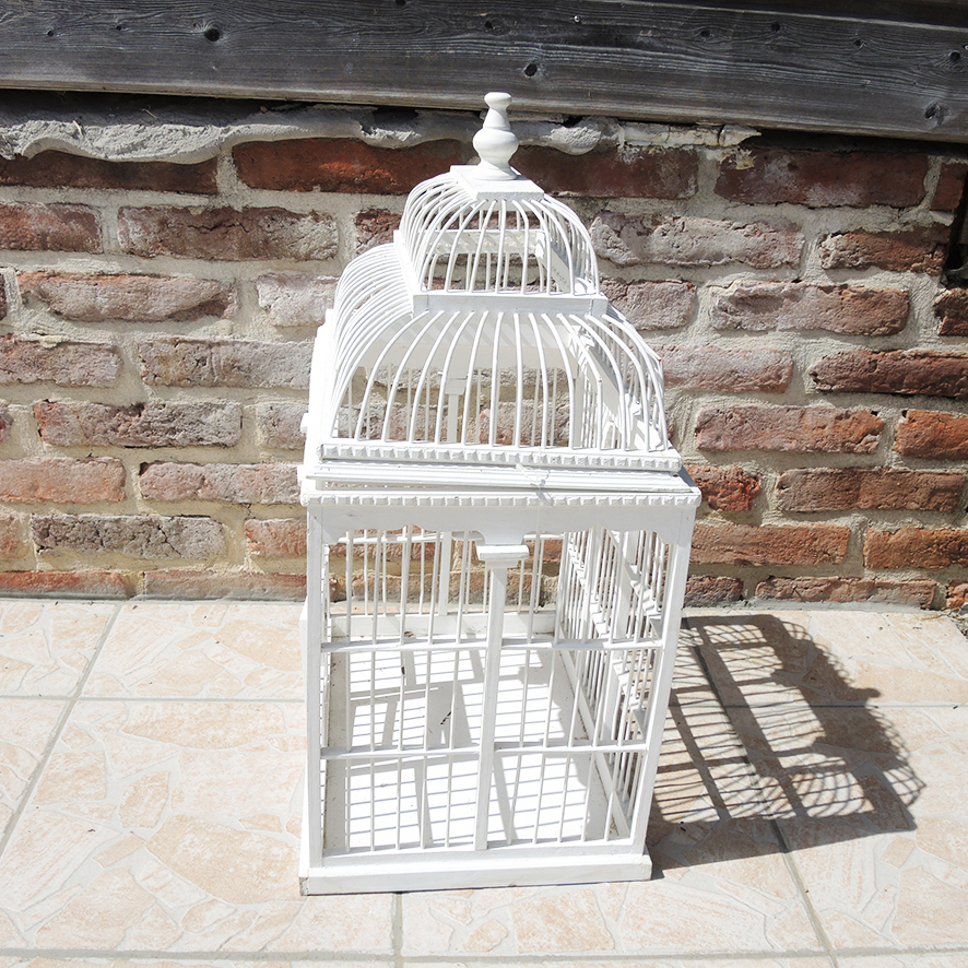Ancienne Cage à Oiseau Décorative en Bois Blanc – Image 4