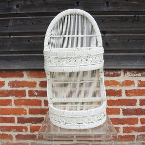 Ancienne Etagere Murale en Osier Blanc