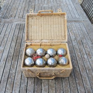 Ancien Coffret en Osier avec 8 Boules de Pétanque