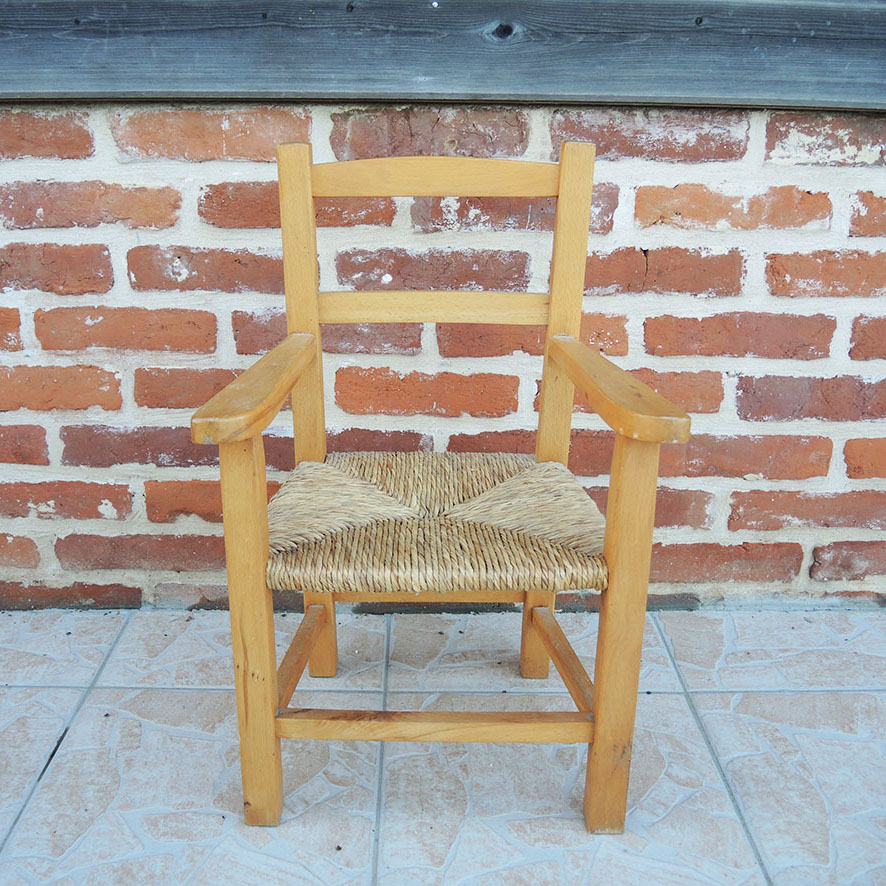 Ancien Fauteuil Enfant en Bois & Paille