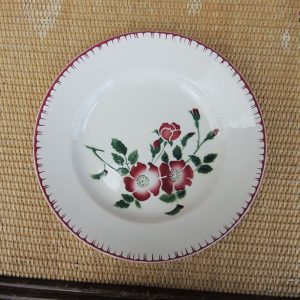 Ancienne Assiette Plate en Céramique de Sarreguemines - Décor Epernay
