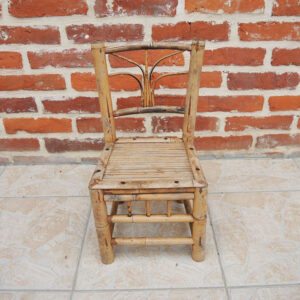 Ancienne Chaise Enfant en Bambou