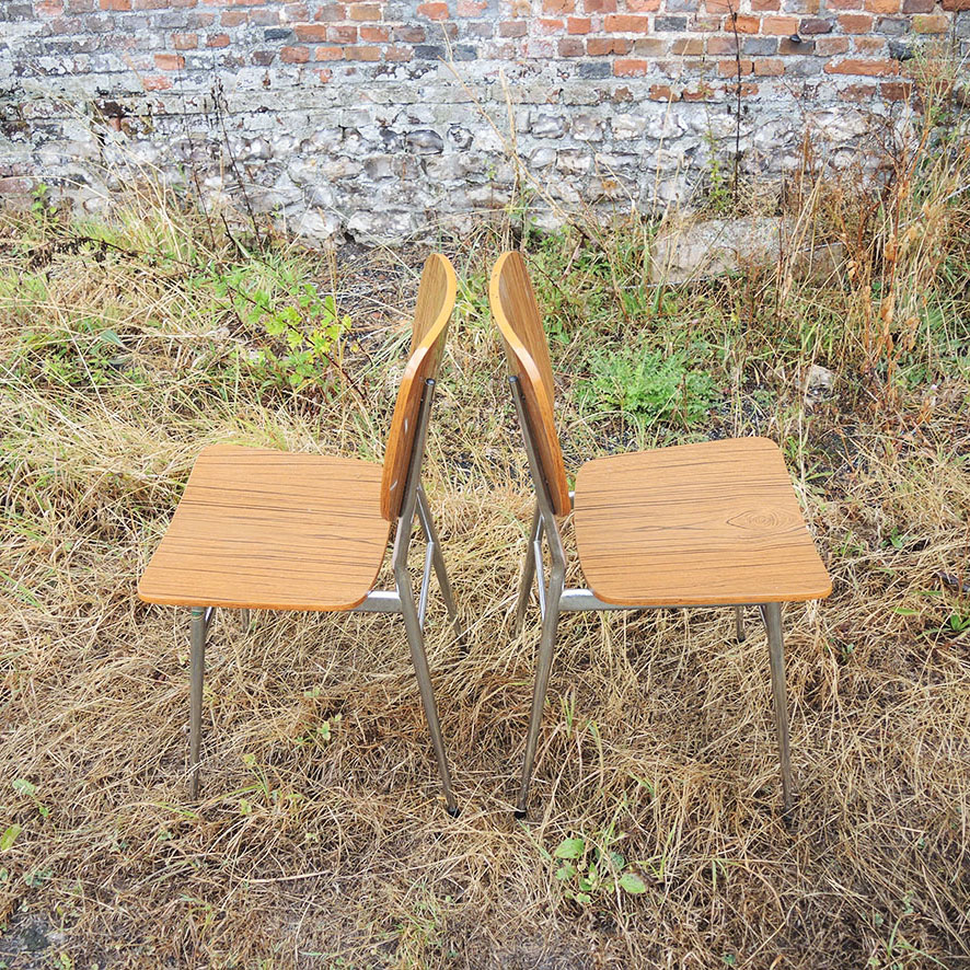 Ensemble en Formica Effet Bois : Une Table Extensible & 2 Chaises - Image 9