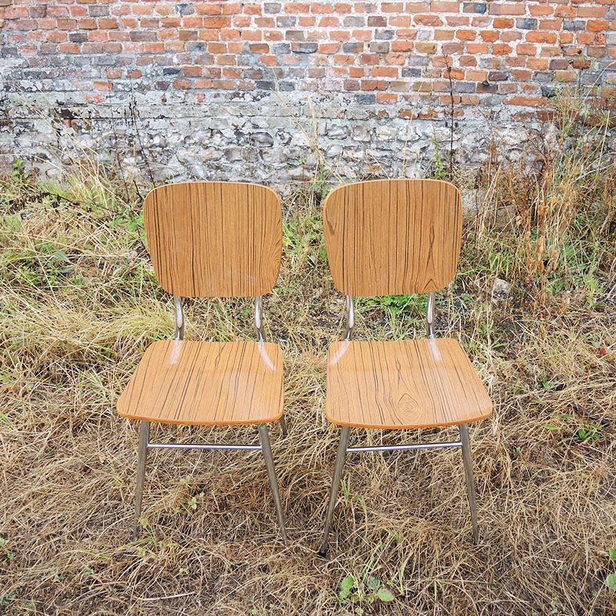 Ensemble en Formica Effet Bois : Une Table Extensible & 2 Chaises - Image 6