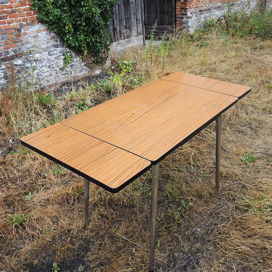 Ensemble en Formica Effet Bois : Une Table Extensible & 2 Chaises - Image 5