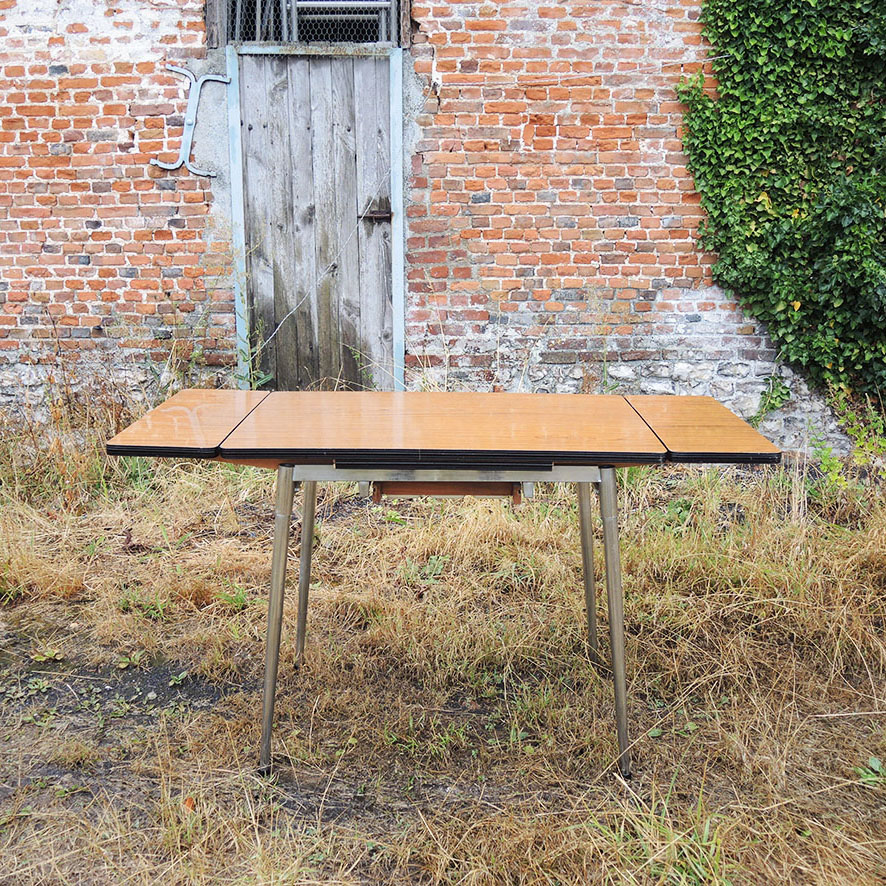 Ensemble en Formica Effet Bois : Une Table Extensible & 2 Chaises - Image 2